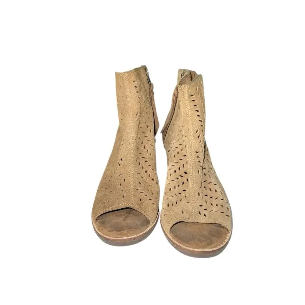 TOMS Majorca Tan Suede Peep Toe Heeled Ankle‎ Boots Booties Womens Size 7.5